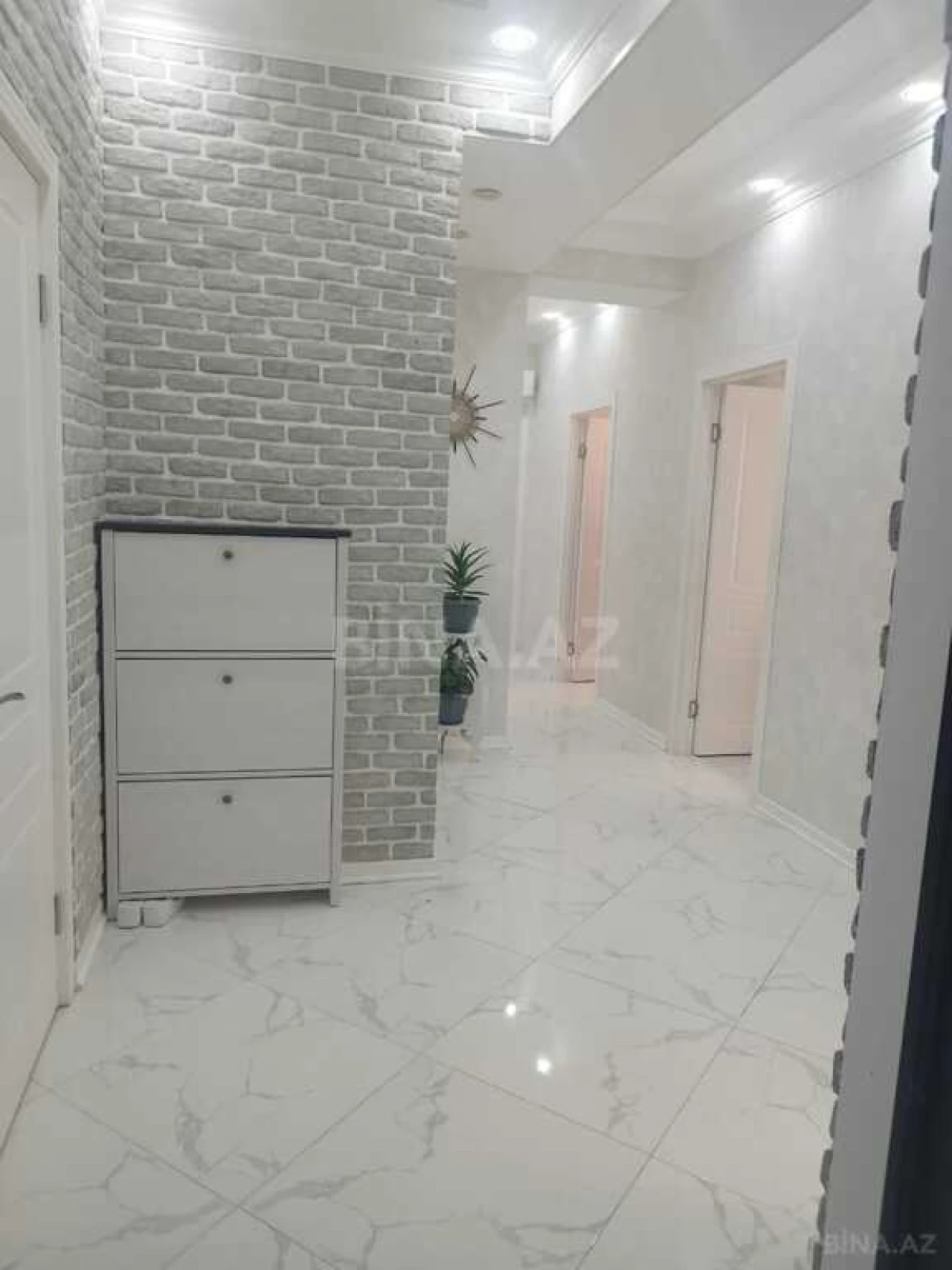 Satılır 3 otaqlı mənzil 83 m²