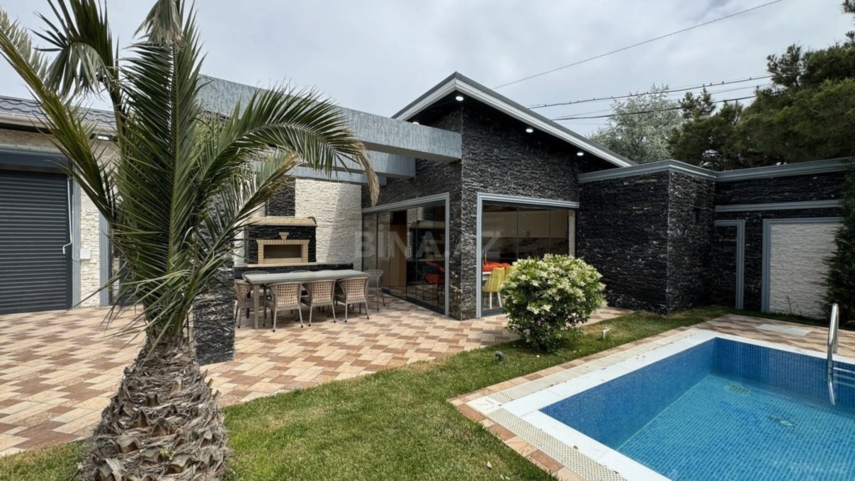 Kirayə verilir 5 otaqlı həyət evi 210 m²