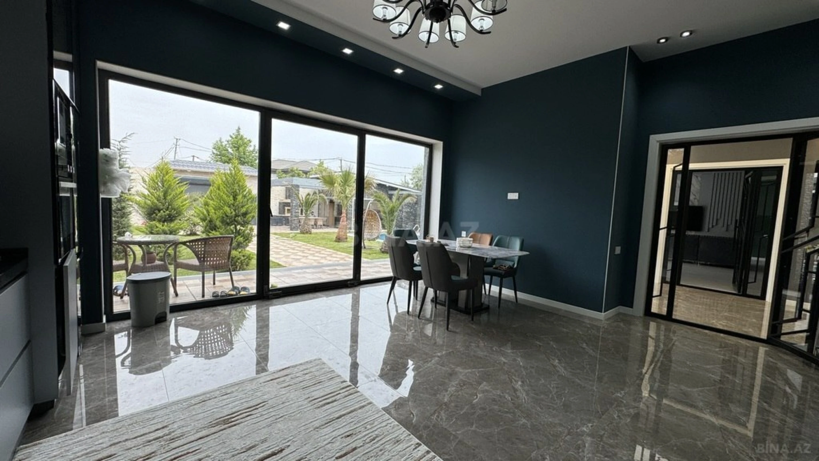 Kirayə verilir 5 otaqlı həyət evi 210 m²