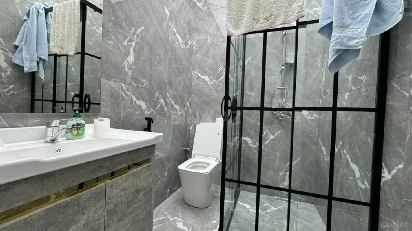 Kirayə verilir 5 otaqlı həyət evi 210 m²