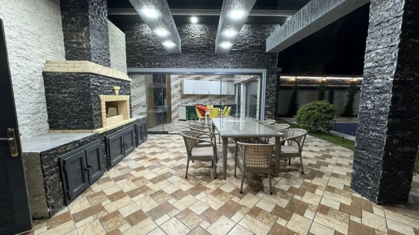 Kirayə verilir 5 otaqlı həyət evi 210 m²