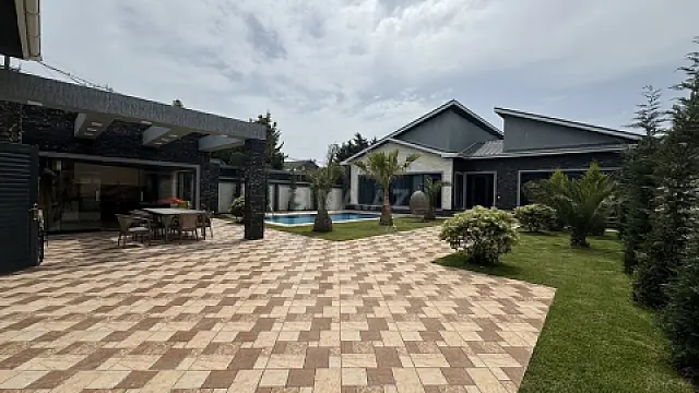 Kirayə verilir 5 otaqlı həyət evi 210 m²