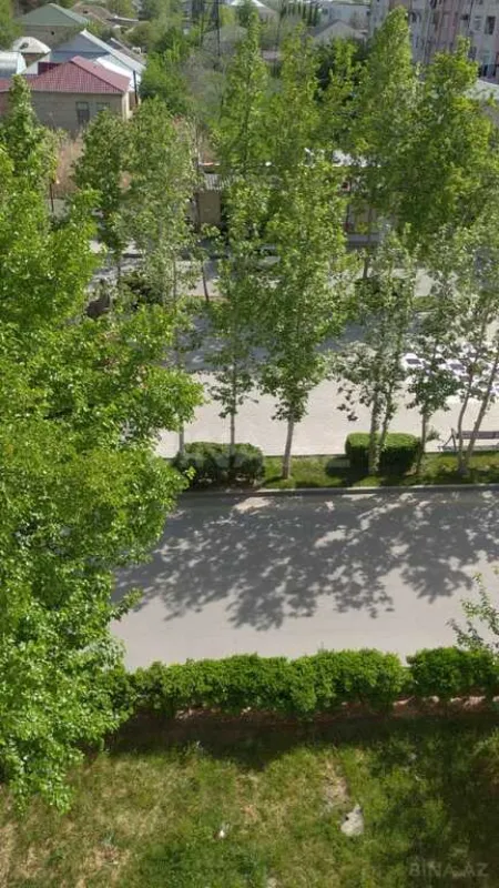 Satılır 4 otaqlı mənzil 83 m²