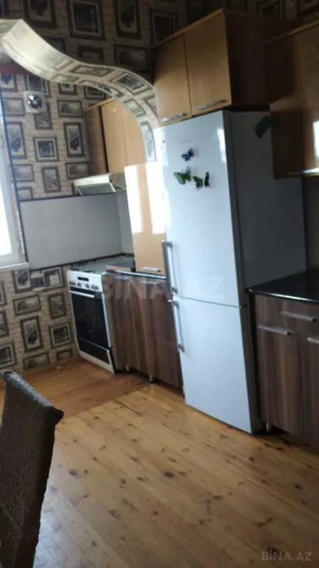 Satılır 4 otaqlı mənzil 83 m²