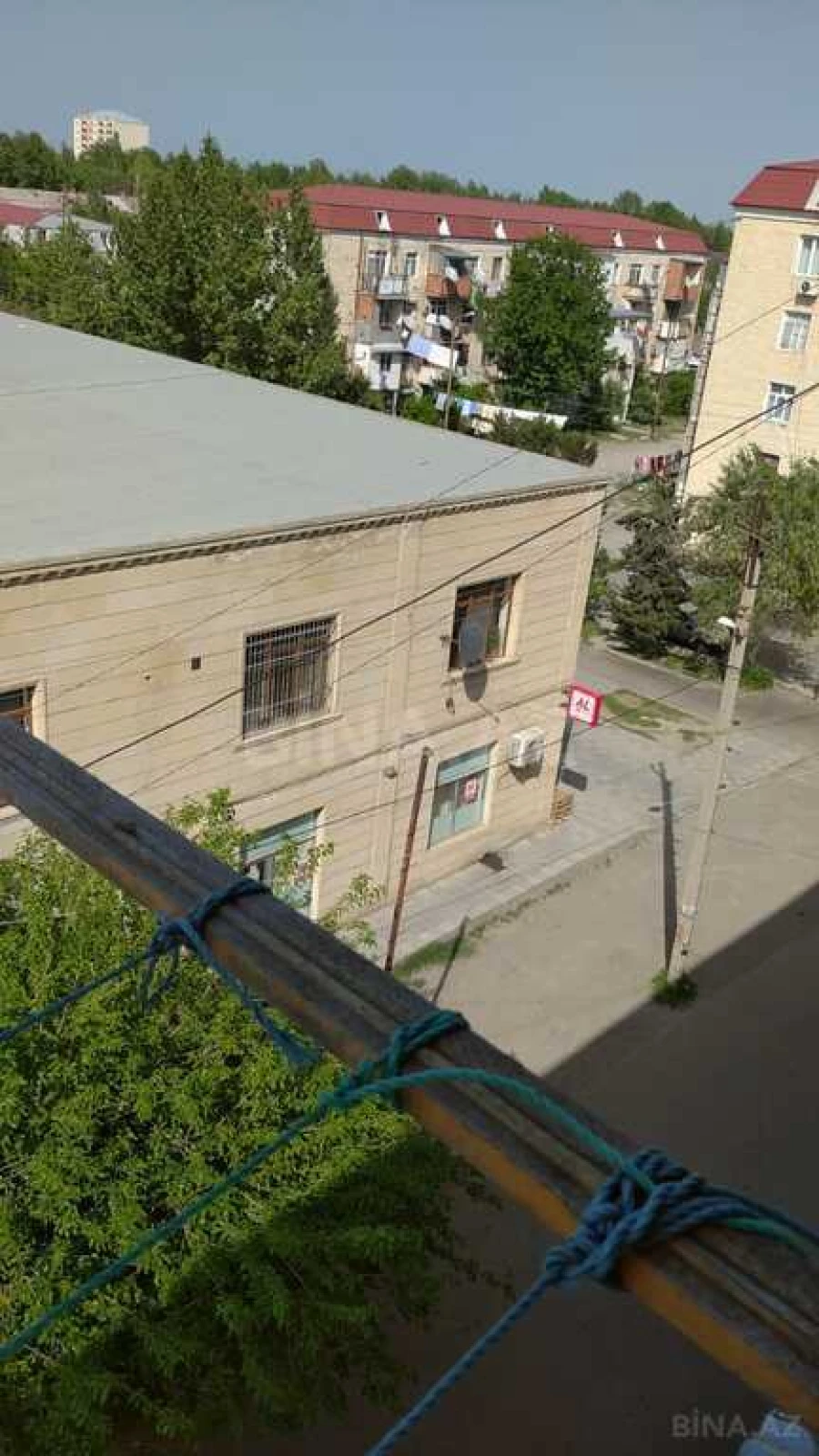 Satılır 4 otaqlı mənzil 83 m²