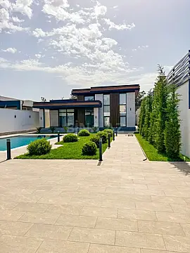 Satılır 5 otaqlı həyət evi 180 m²