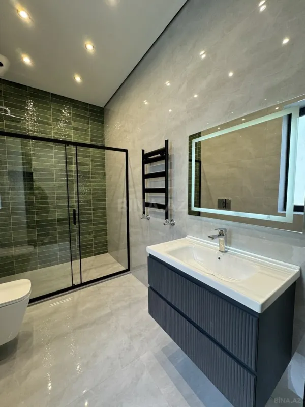 Satılır 5 otaqlı həyət evi 180 m²