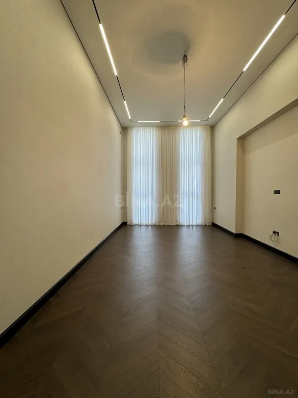 Satılır 5 otaqlı həyət evi 180 m²