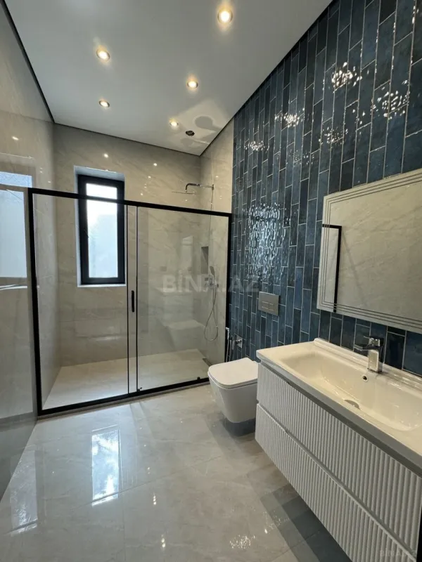 Satılır 5 otaqlı həyət evi 180 m²