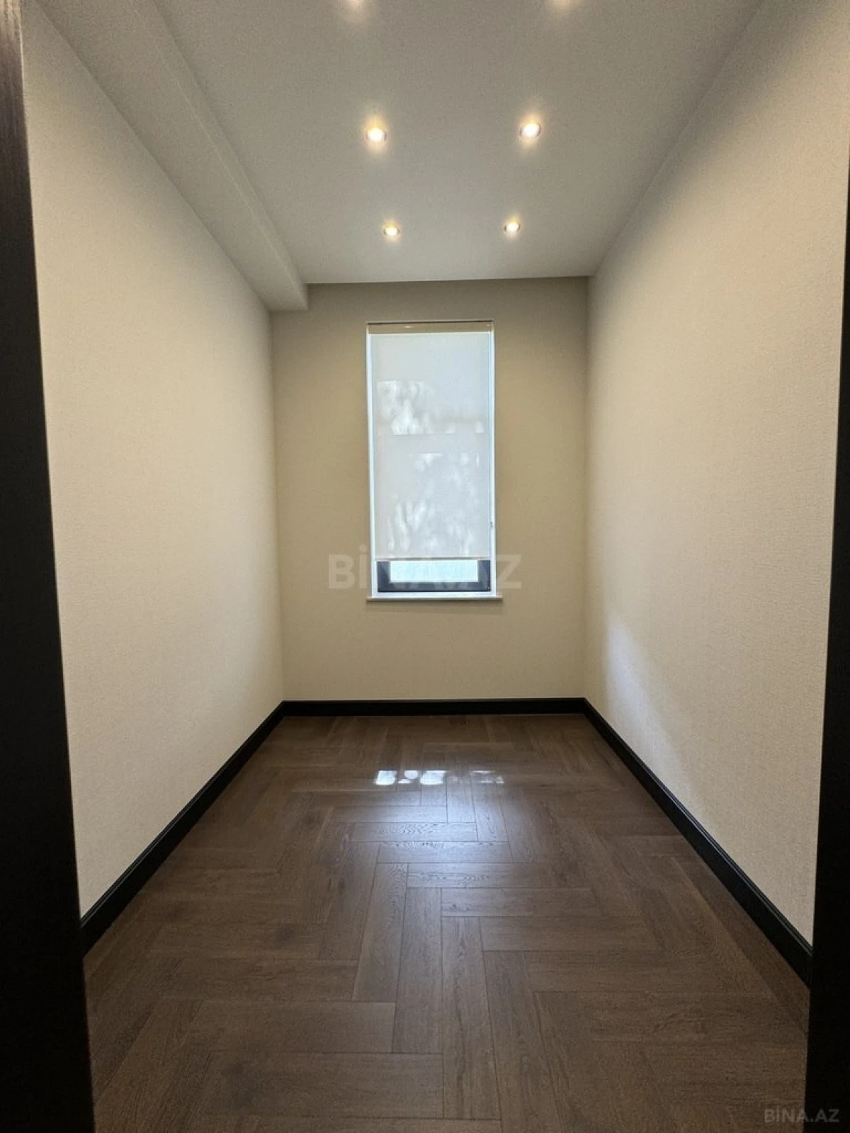 Satılır 5 otaqlı həyət evi 180 m²