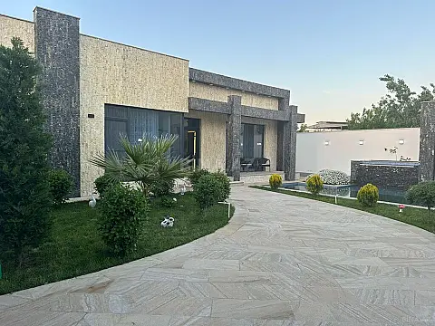 Kirayə verilir 4 otaqlı həyət evi 180 m²