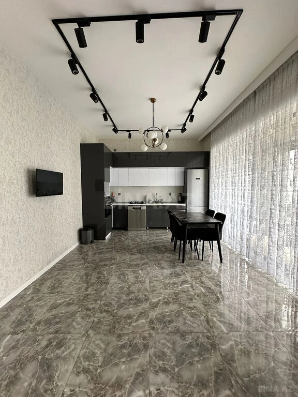 Kirayə verilir 4 otaqlı həyət evi 180 m²