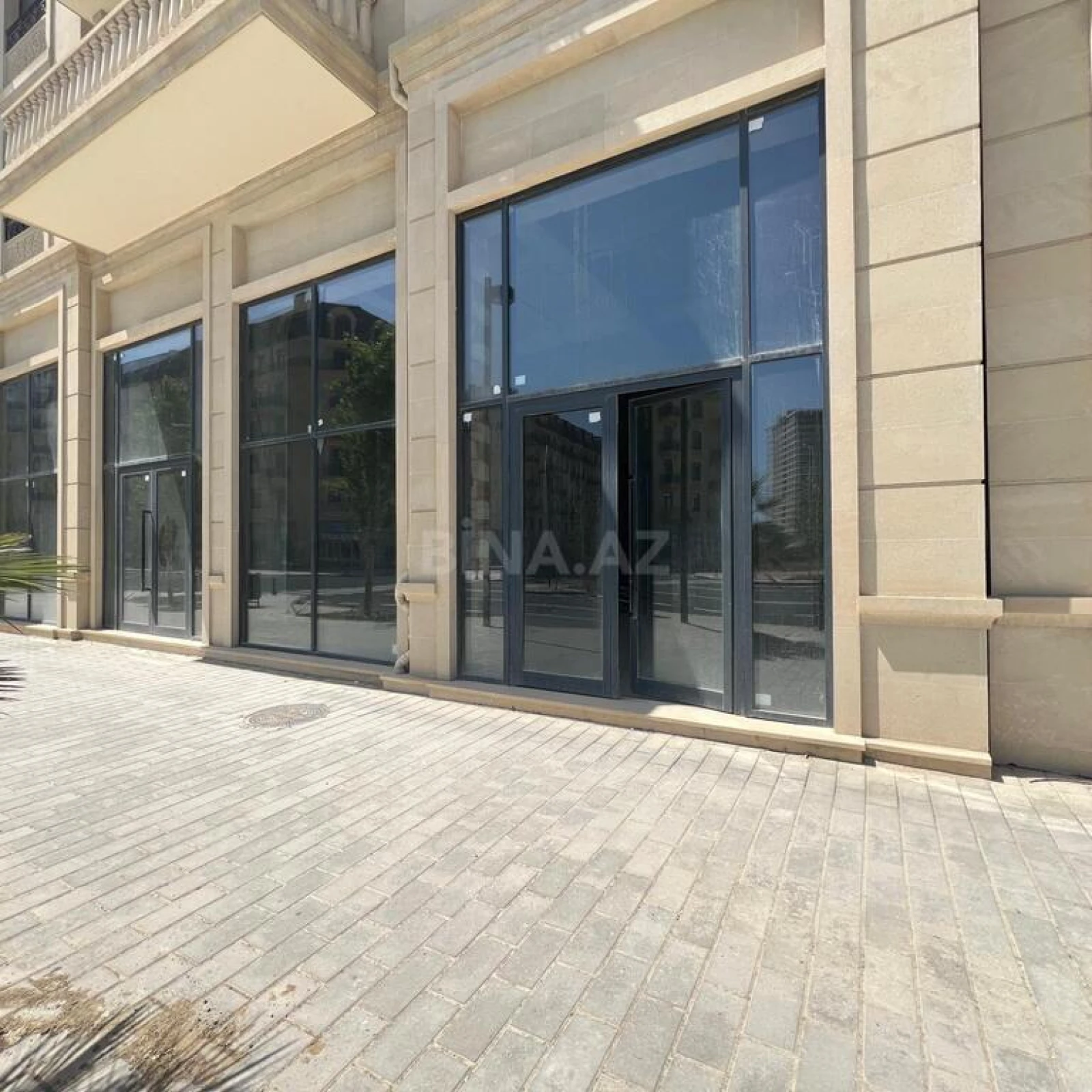 Satılır obyekt 175 m²