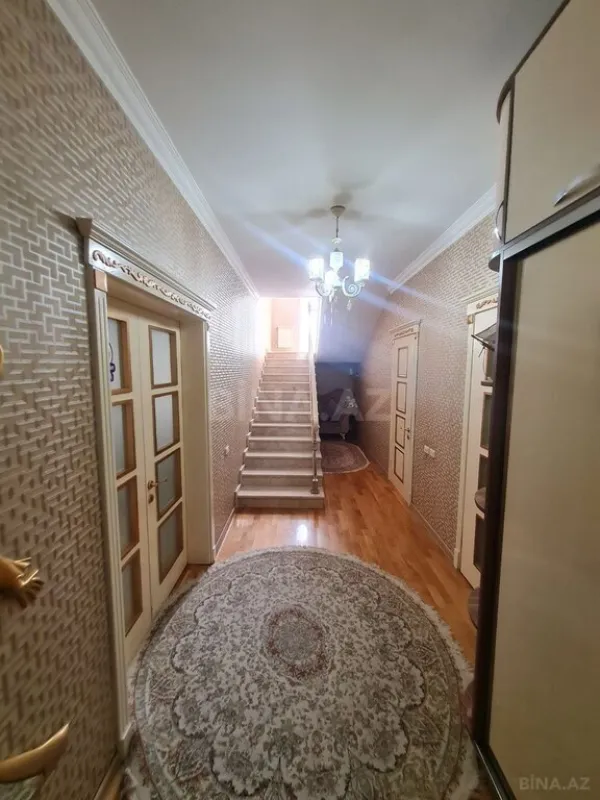 Satılır 4 otaqlı həyət evi 200 m²