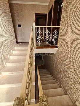 Satılır 4 otaqlı həyət evi 200 m²