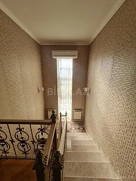 Satılır 4 otaqlı həyət evi 200 m²