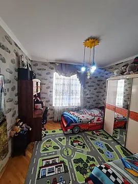 Satılır 4 otaqlı həyət evi 200 m²