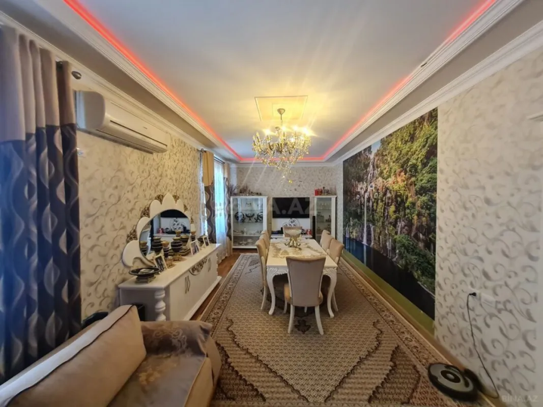 Satılır 4 otaqlı həyət evi 200 m²