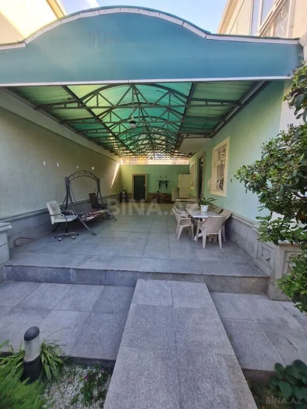 Satılır 4 otaqlı həyət evi 200 m²