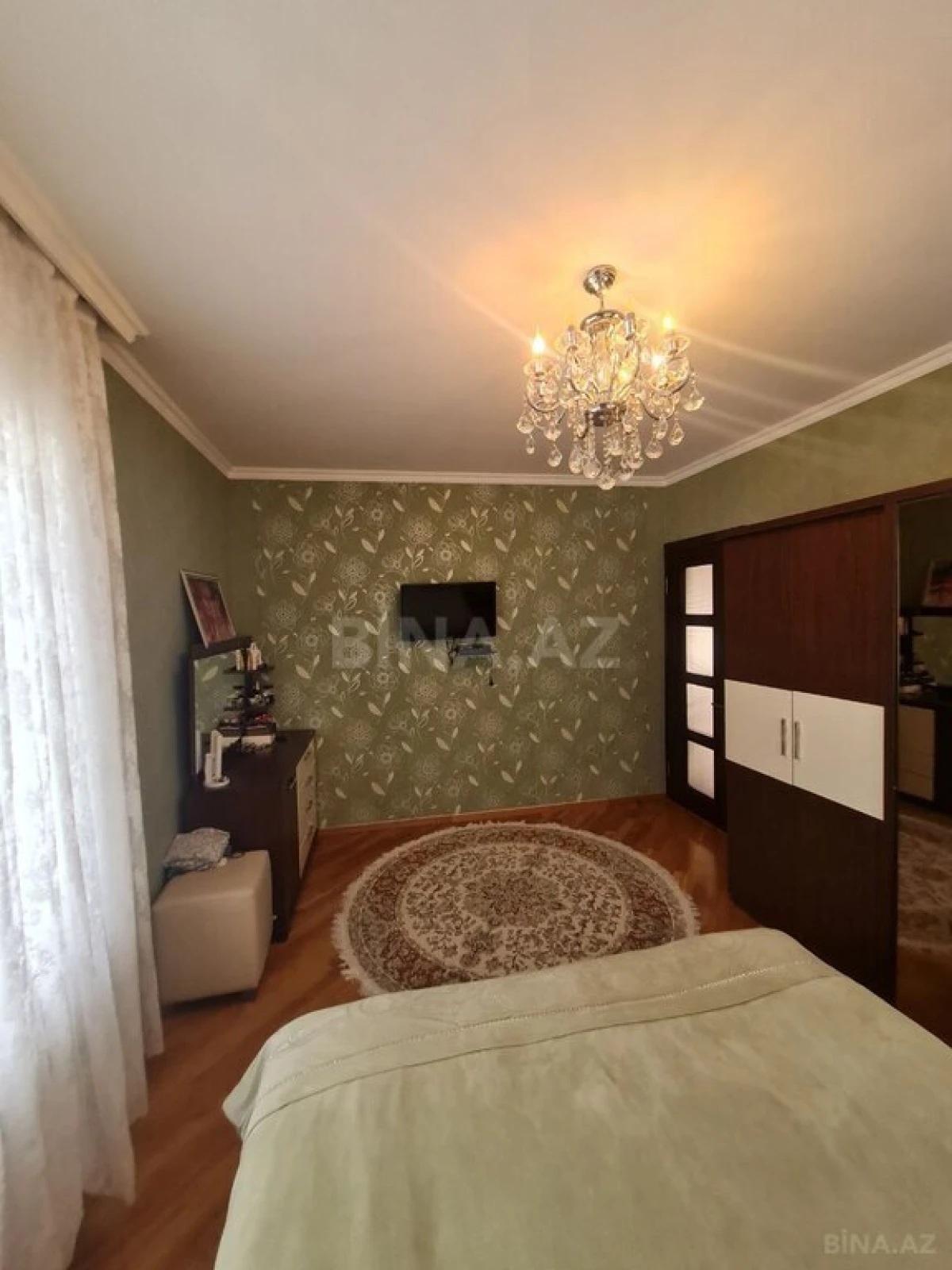Satılır 4 otaqlı həyət evi 200 m²