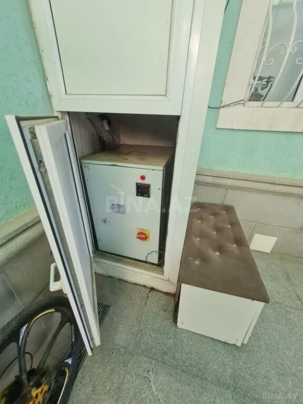 Satılır 4 otaqlı həyət evi 200 m²