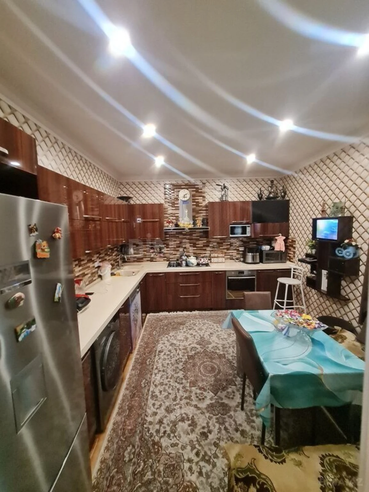 Satılır 4 otaqlı həyət evi 200 m²
