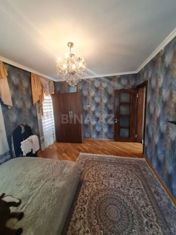 Satılır 4 otaqlı həyət evi 200 m²
