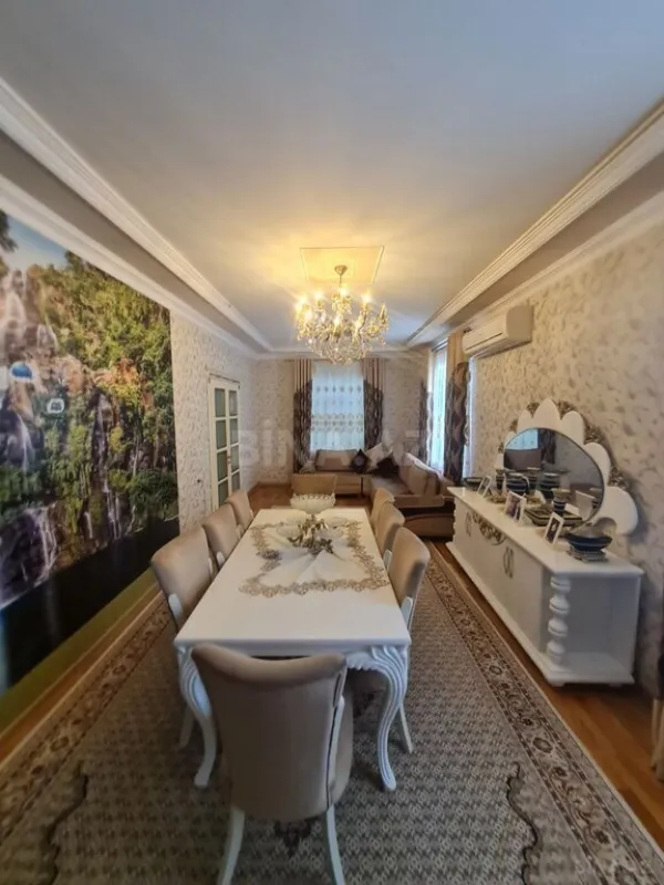 Satılır 4 otaqlı həyət evi 200 m²