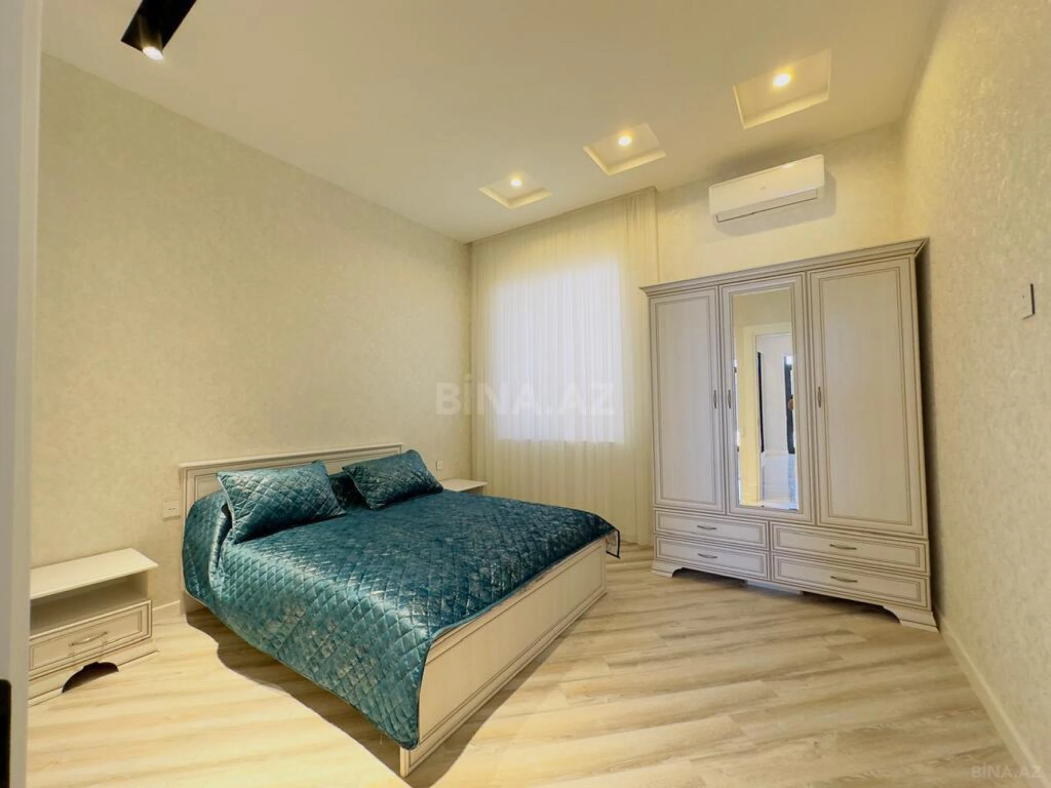 Satılır 4 otaqlı həyət evi 170 m²