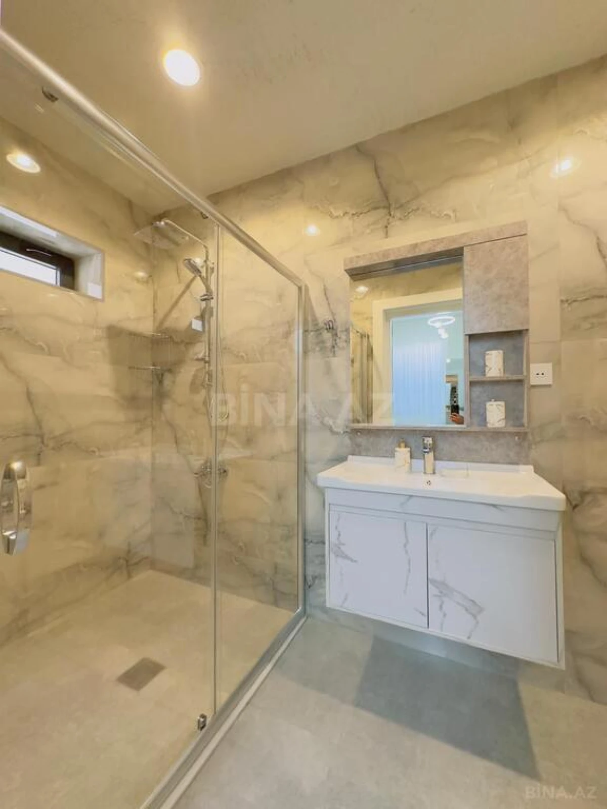 Satılır 4 otaqlı həyət evi 170 m²