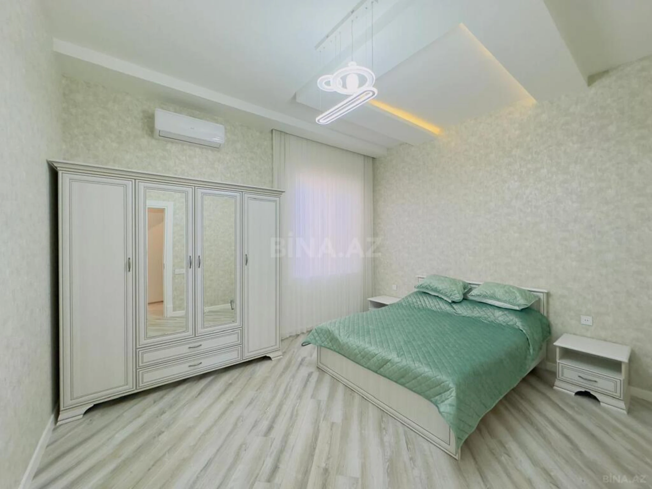 Satılır 4 otaqlı həyət evi 170 m²