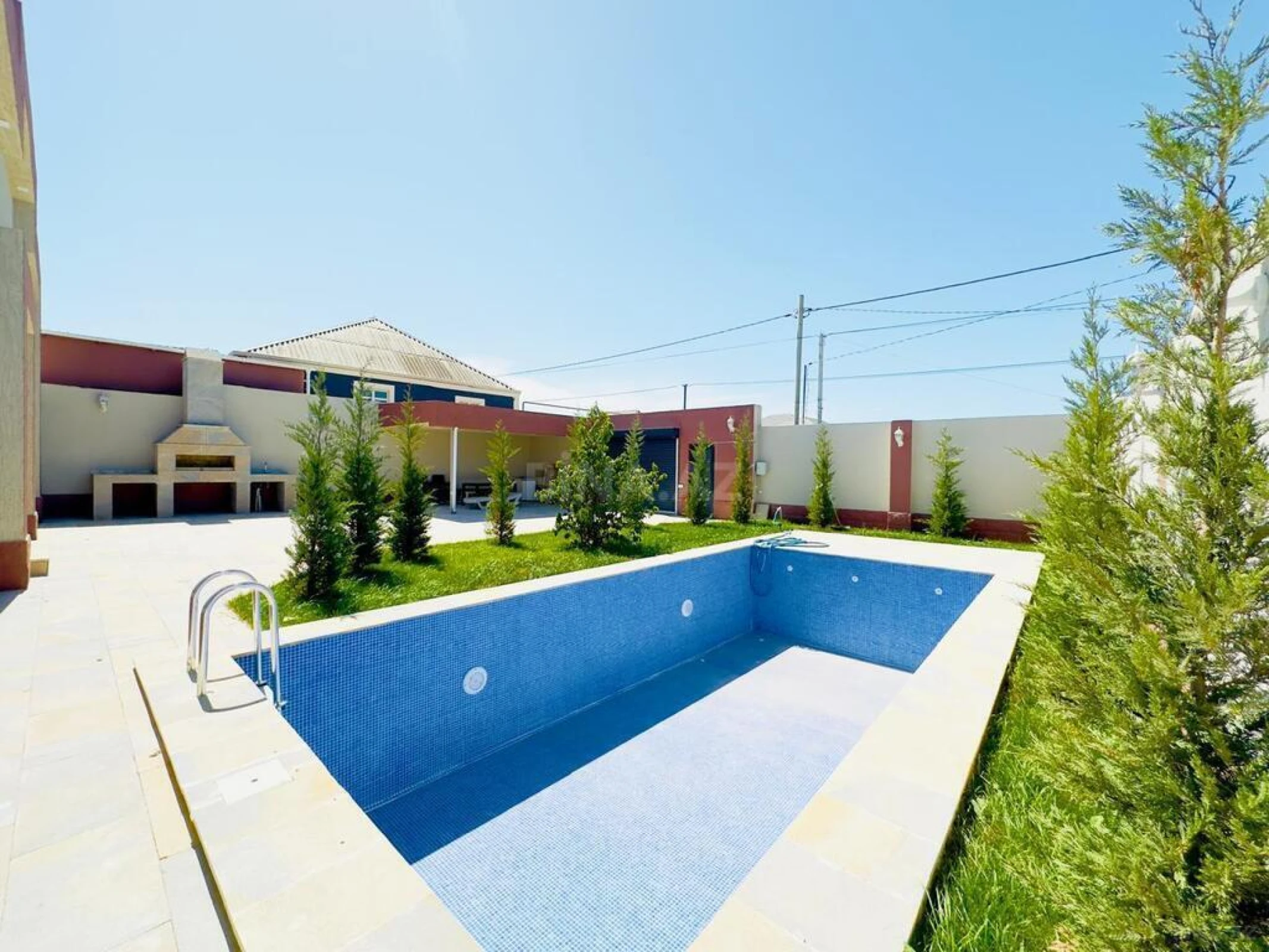 Satılır 4 otaqlı həyət evi 170 m²