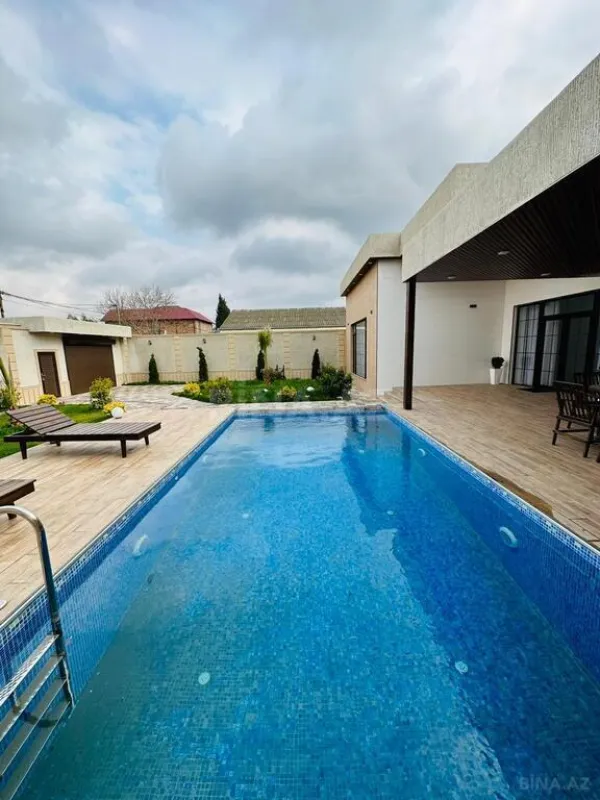 Kirayə verilir 5 otaqlı həyət evi 300 m²