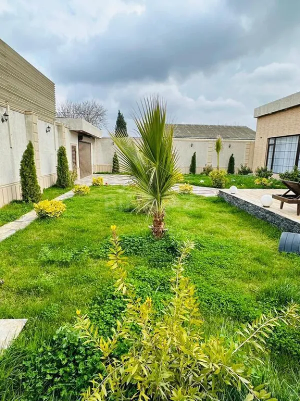 Kirayə verilir 5 otaqlı həyət evi 300 m²