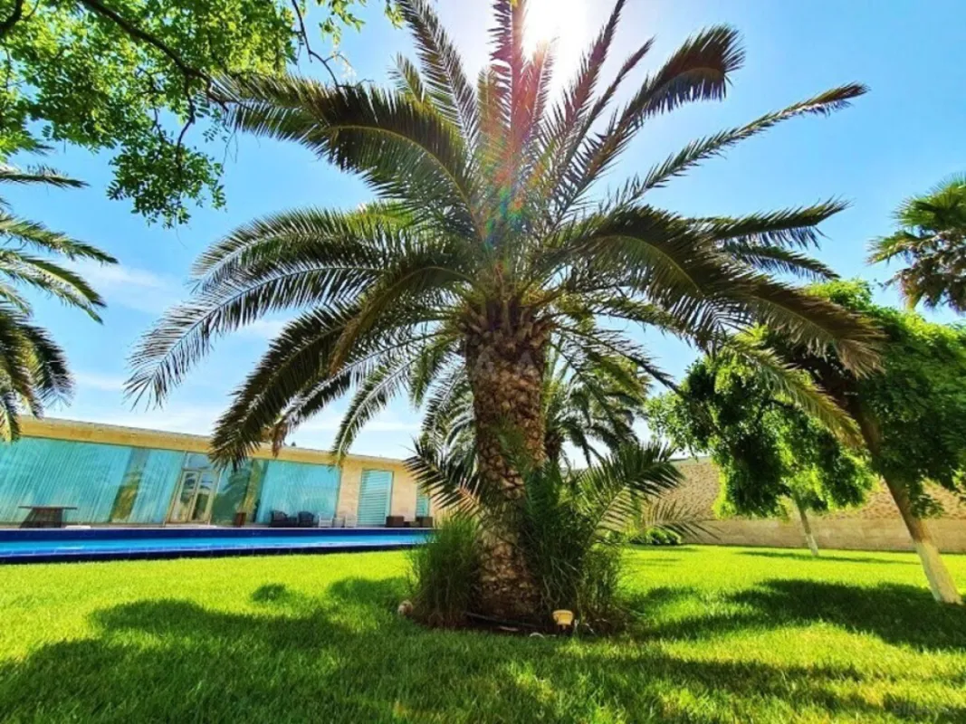 Satılır 5 otaqlı həyət evi 450 m²