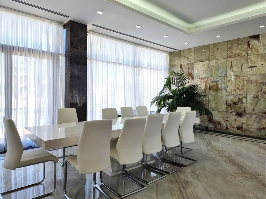 Satılır 5 otaqlı həyət evi 450 m²