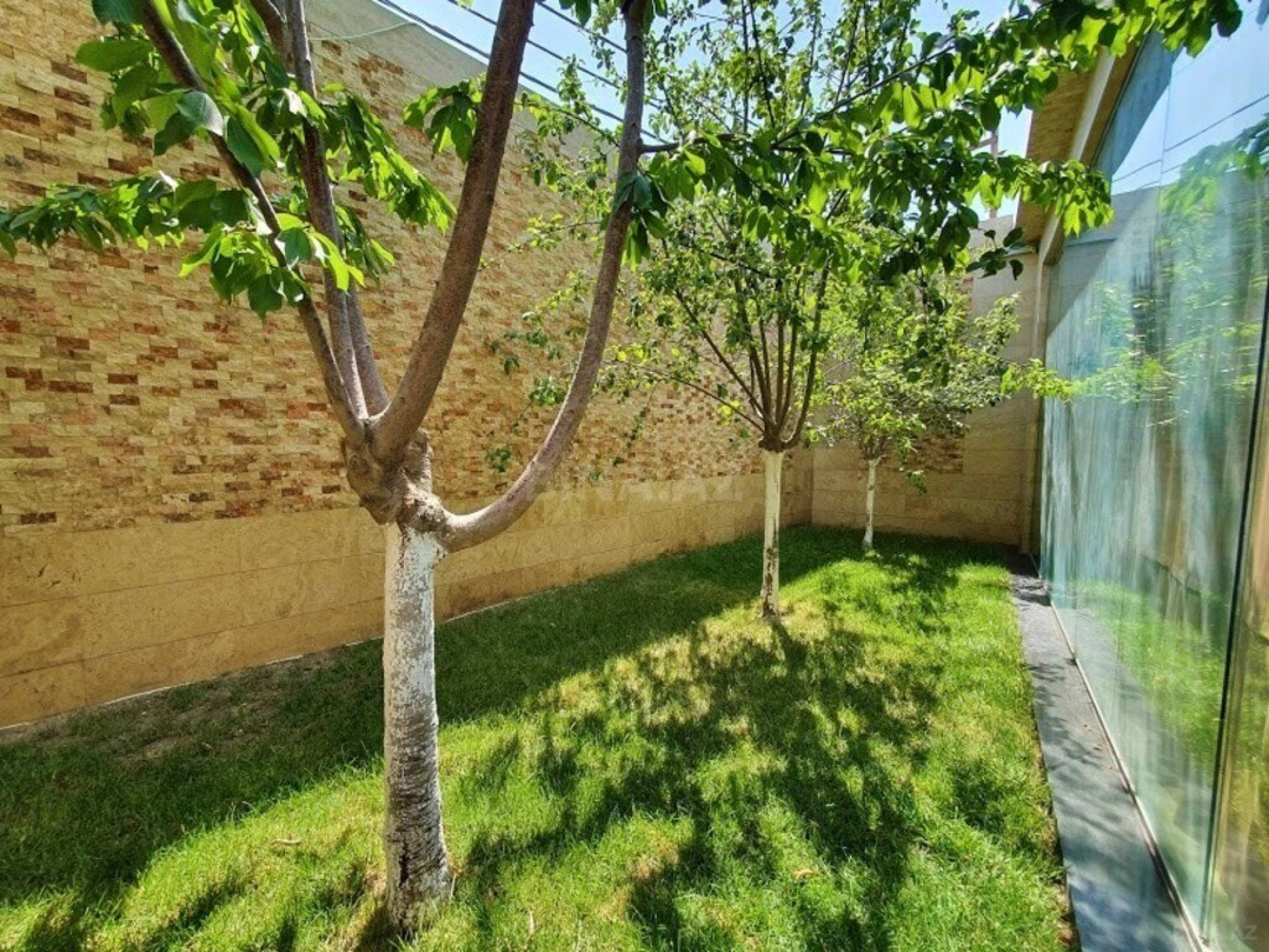 Satılır 5 otaqlı həyət evi 450 m²