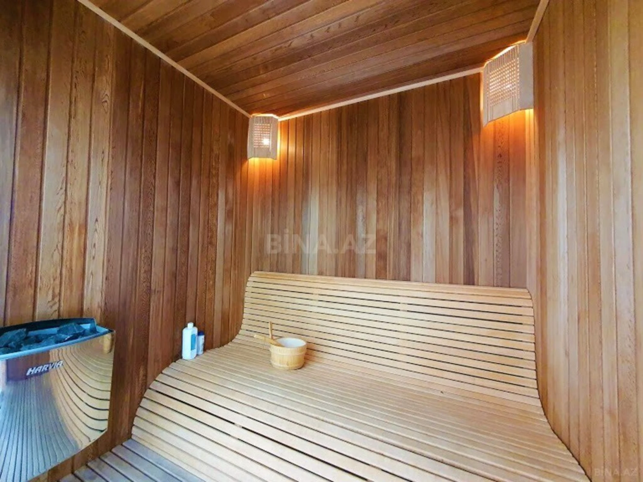 Satılır 5 otaqlı həyət evi 450 m²