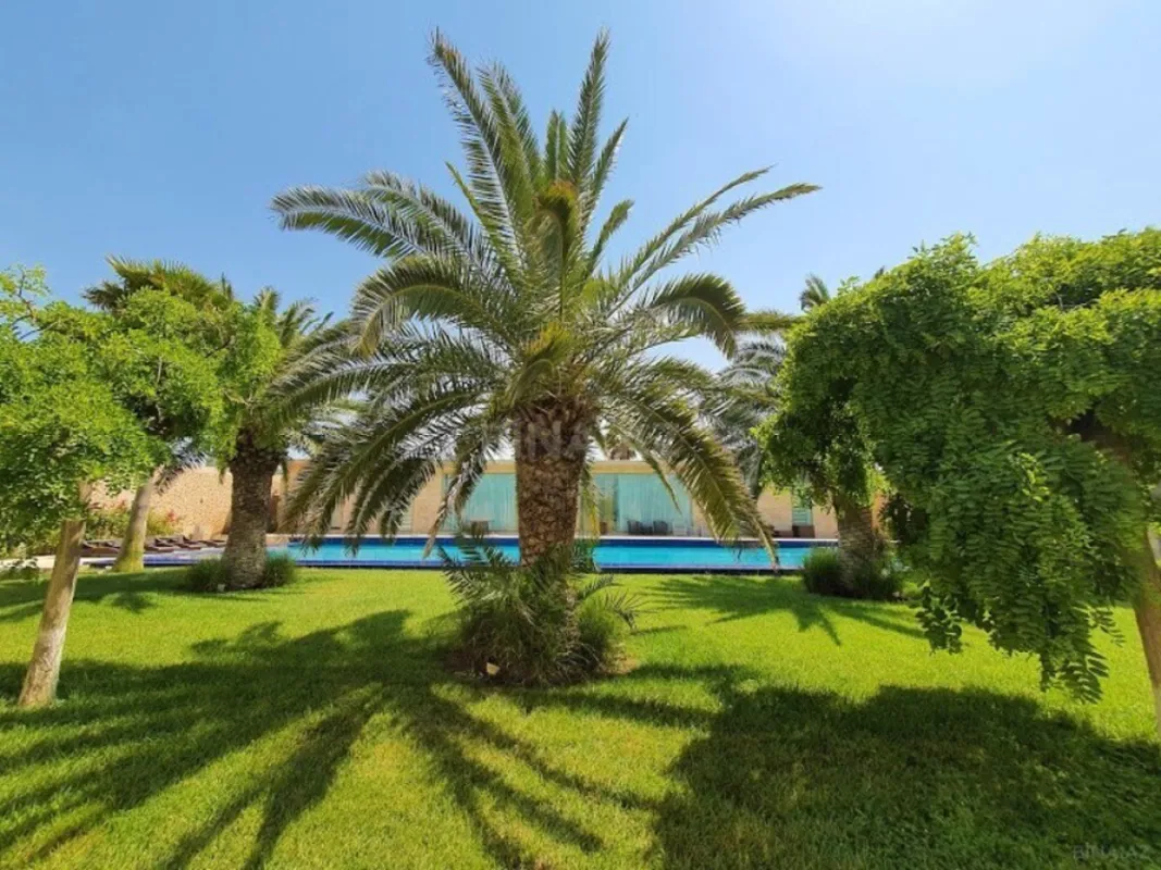 Satılır 5 otaqlı həyət evi 450 m²