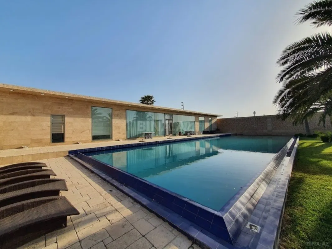 Satılır 5 otaqlı həyət evi 450 m²