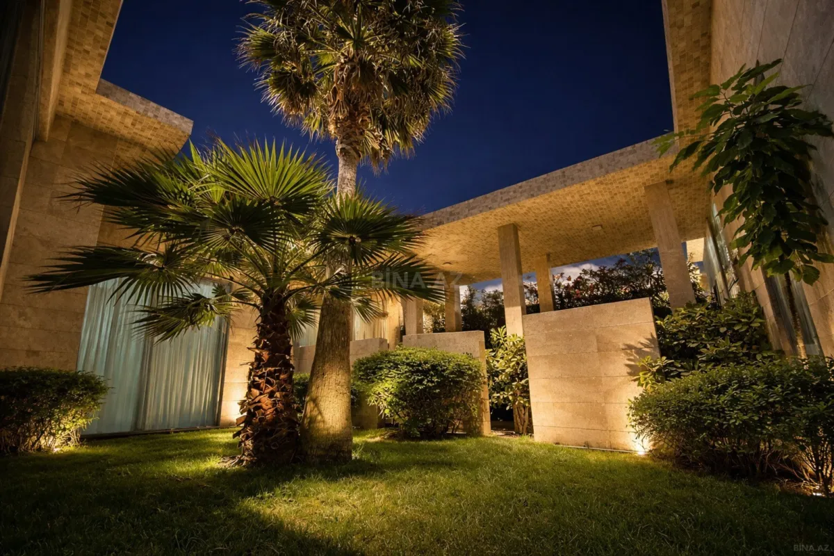 Satılır 5 otaqlı həyət evi 450 m²