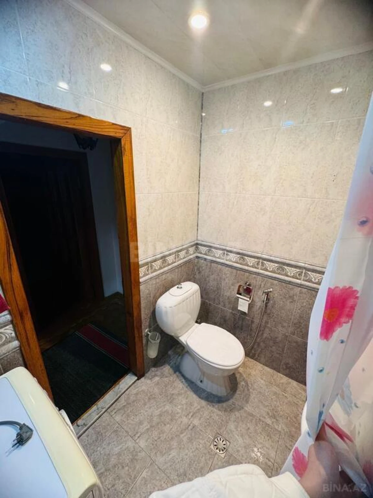Satılır 3 otaqlı mənzil 120 m²