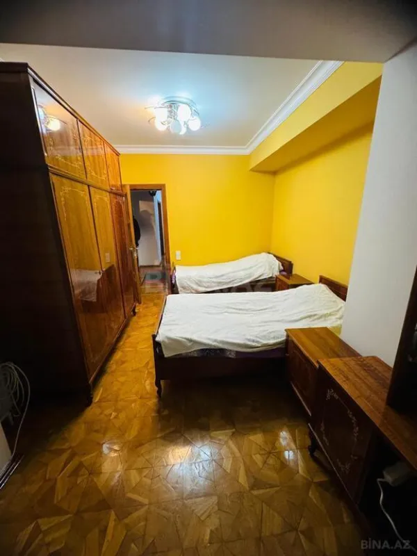 Satılır 3 otaqlı mənzil 120 m²