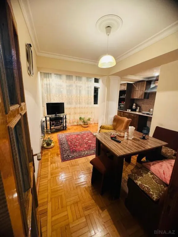 Satılır 3 otaqlı mənzil 120 m²