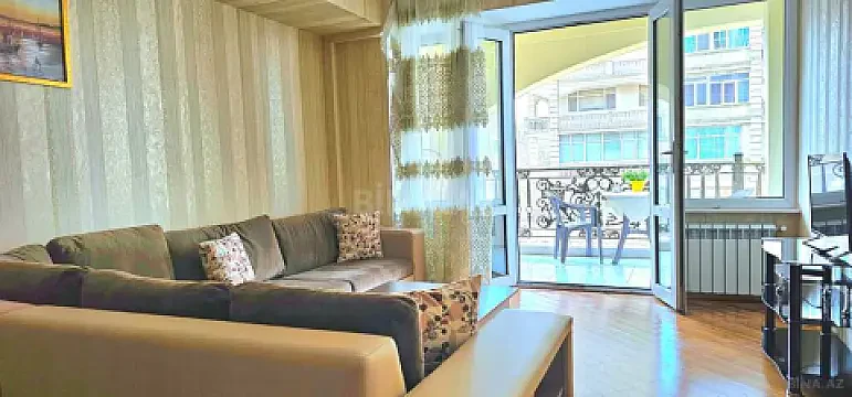 Kirayə verilir 3 otaqlı mənzil 93 m² — Bakı 3 otaq 93.00 m²