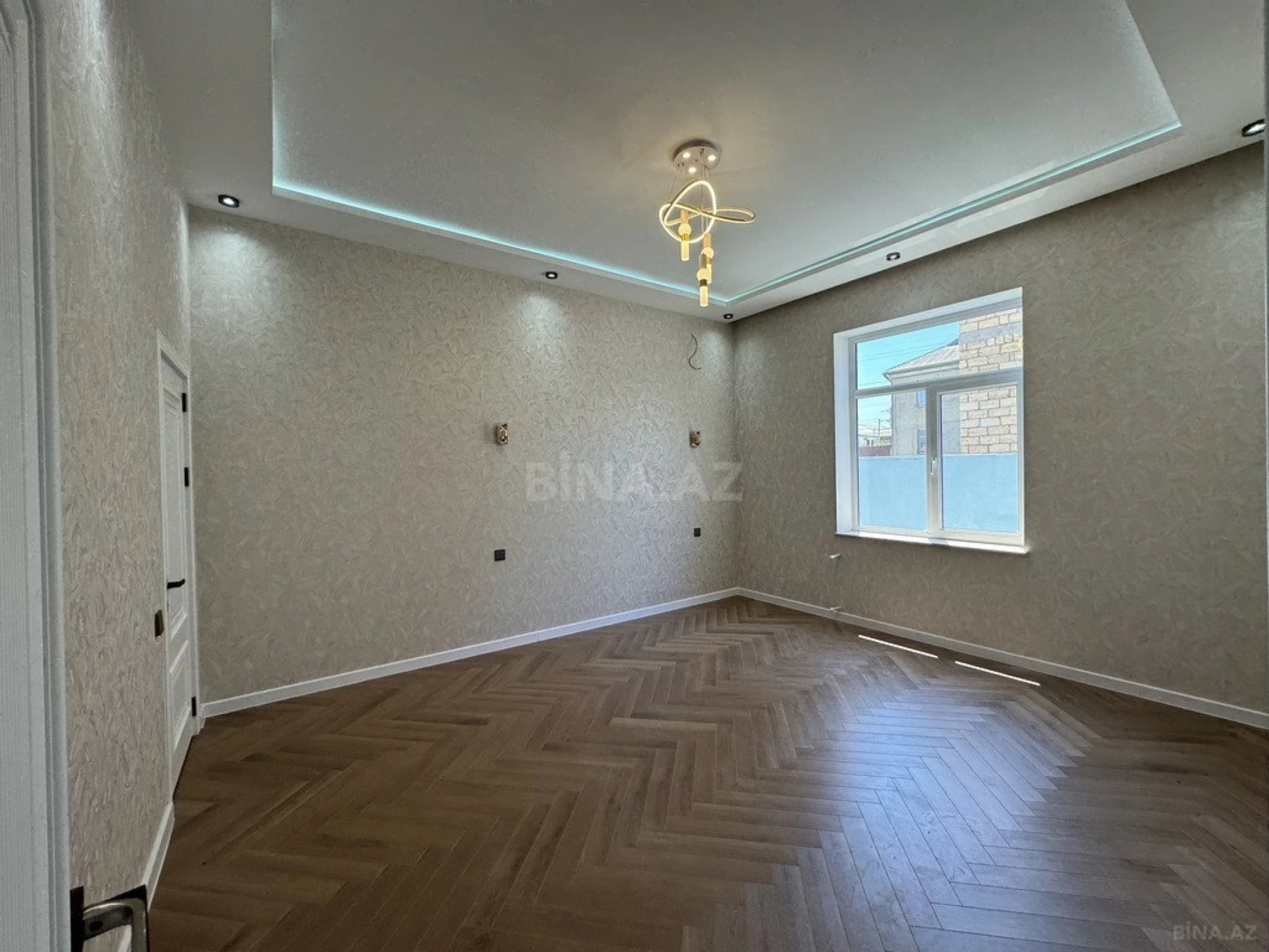Satılır 4 otaqlı həyət evi 140 m²