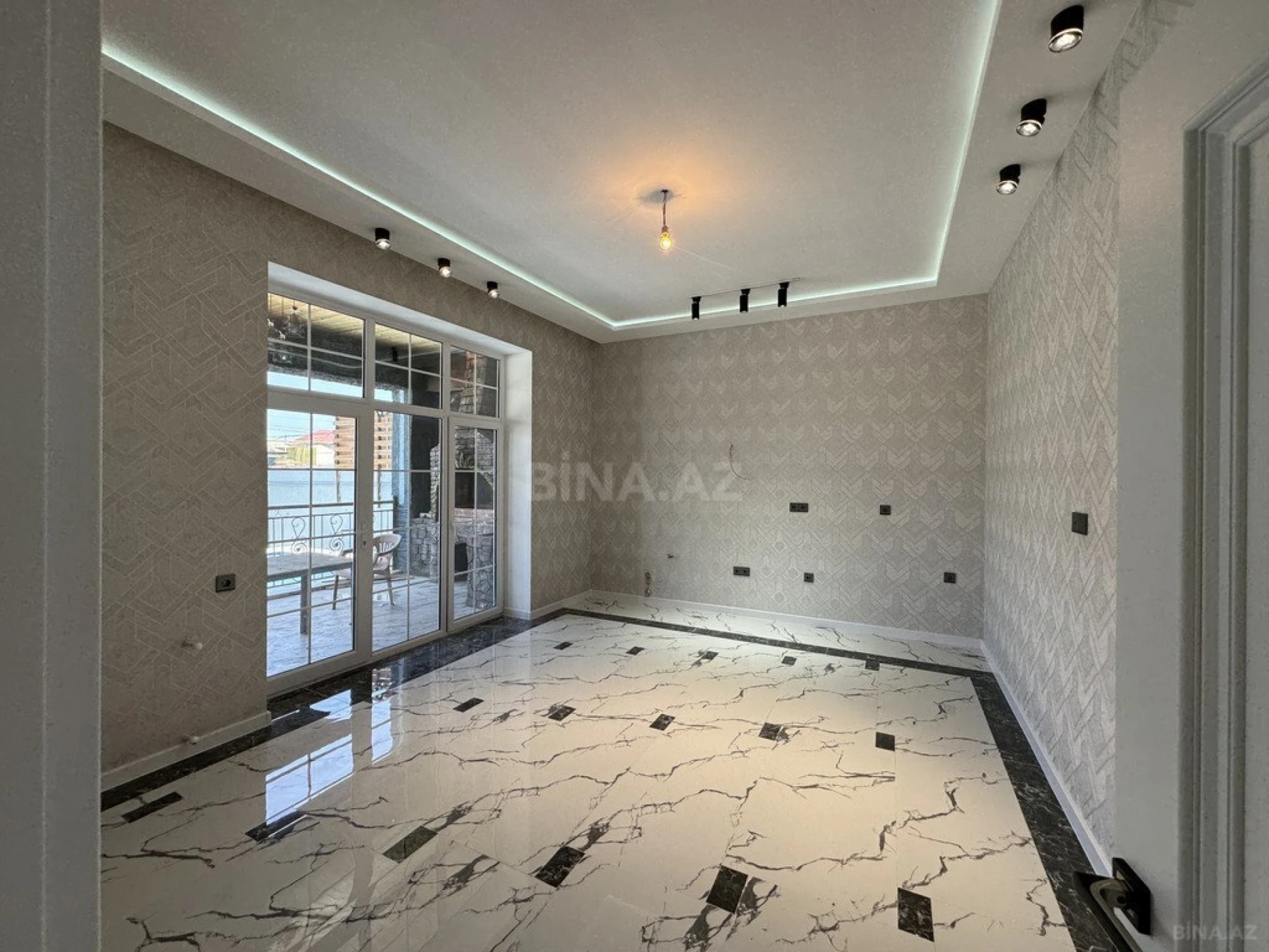 Satılır 4 otaqlı həyət evi 140 m²