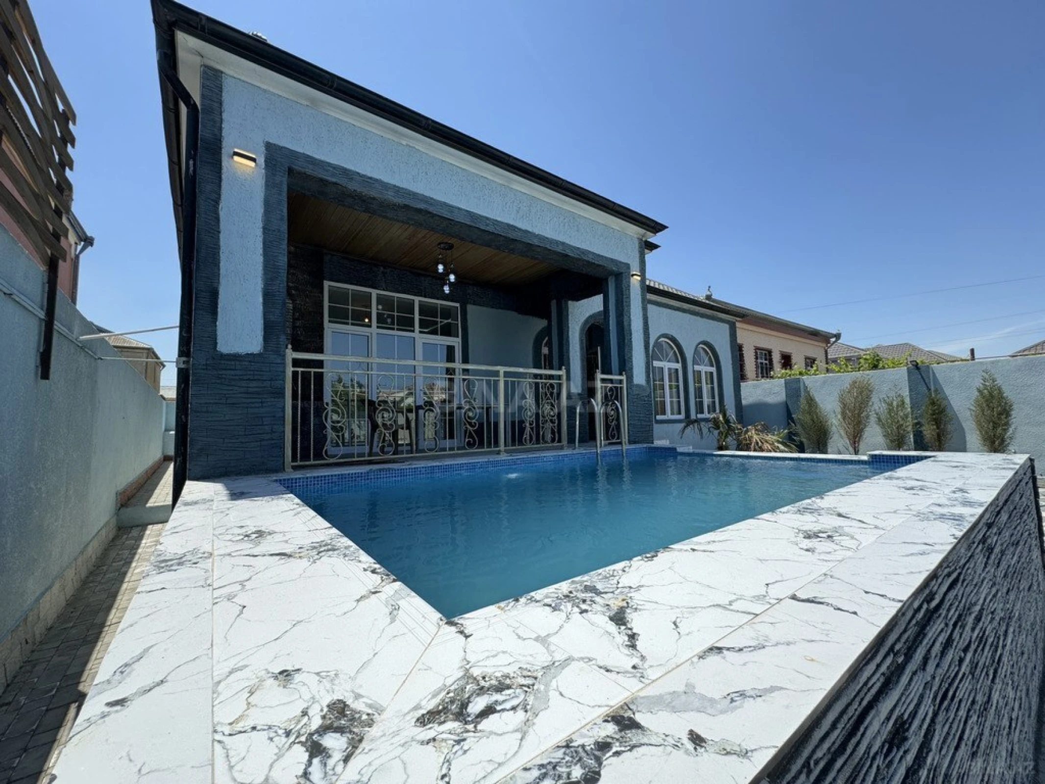 Satılır 4 otaqlı həyət evi 140 m²