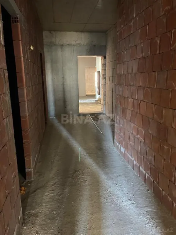 Satılır 4 otaqlı mənzil 187.48 m²