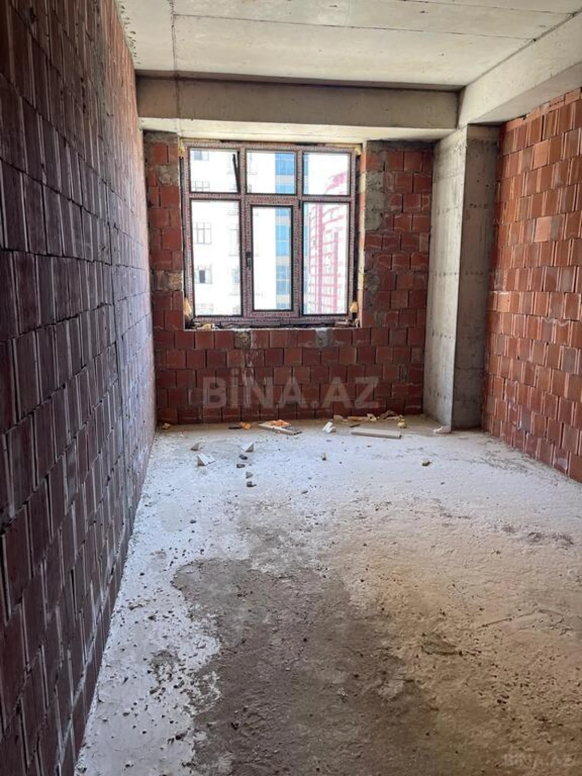 Satılır 4 otaqlı mənzil 187.48 m²